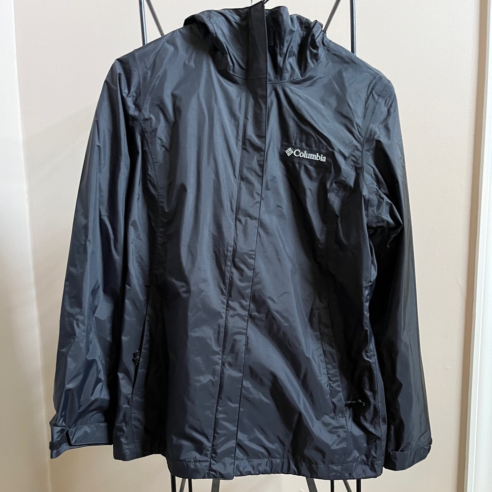 Columbia raincoat size 2 never worn